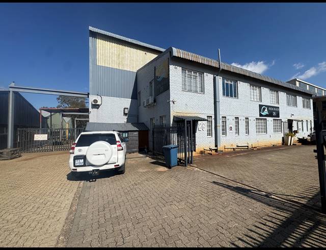 3,000M² WAREHOUSE FOR SALE IN LEA GLEN